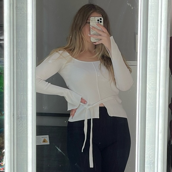 Wilfred white bell sleeve top - Picture 5 of 10